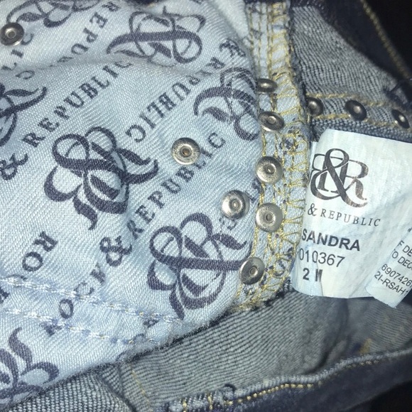 🎸ROCK AND REPUBLIC🎸SANDRA STUDDED JEANS🎸 - Picture 6 of 6